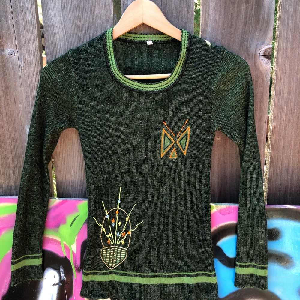 Ugly/Cute 70’s Embroidered Knit Sweater